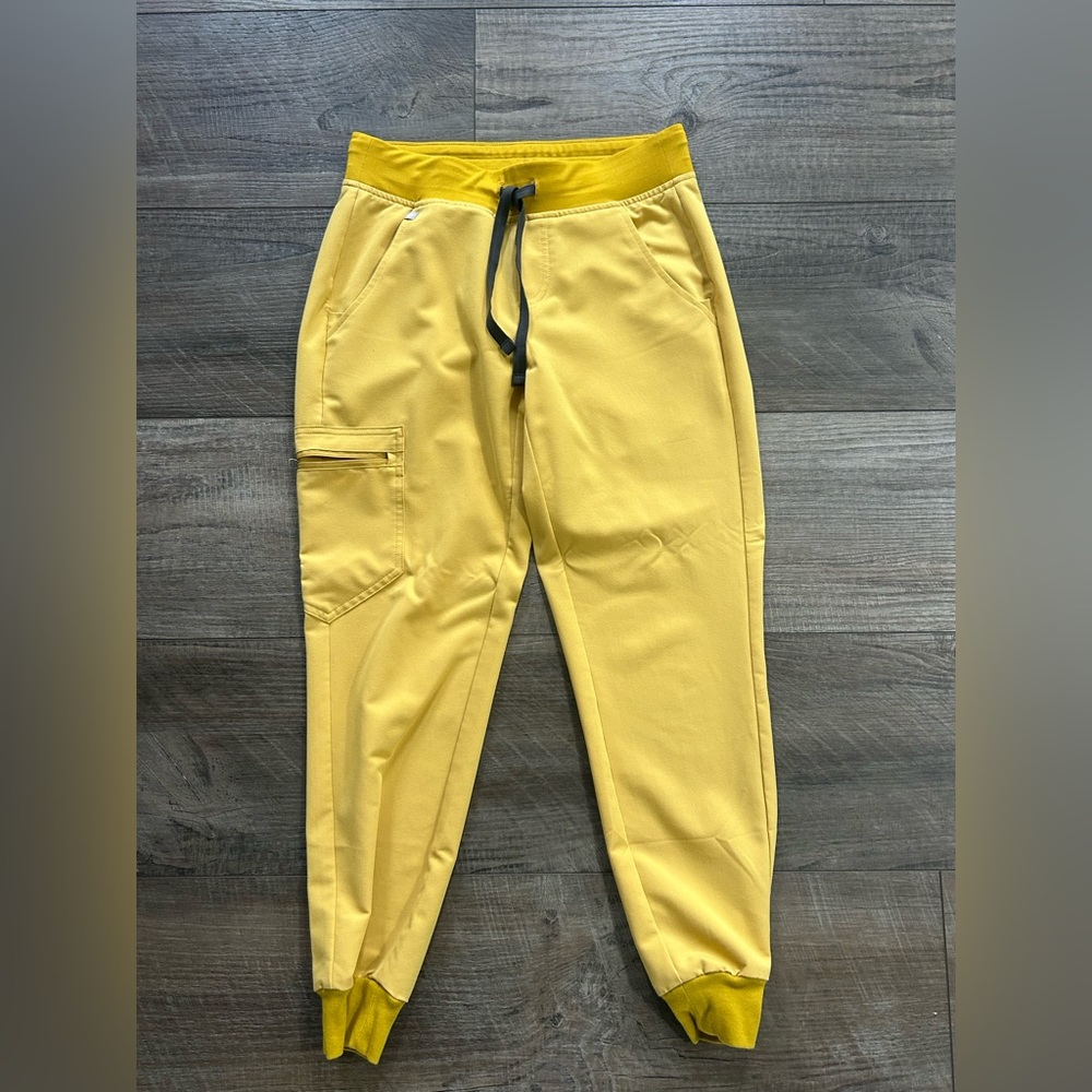 FIGS LIGHT GOLD ZAMORA JOGGERS